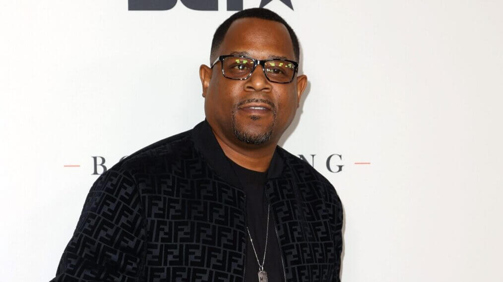 How tall is Martin Lawrence ? 