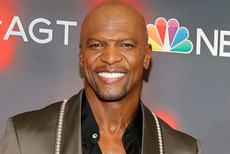 How tall is Terry Crews ?