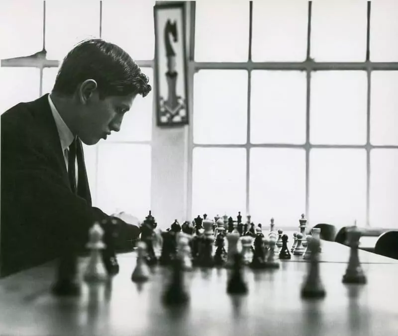 What is Bobby Fischer IQ - American Chess Grandmaster