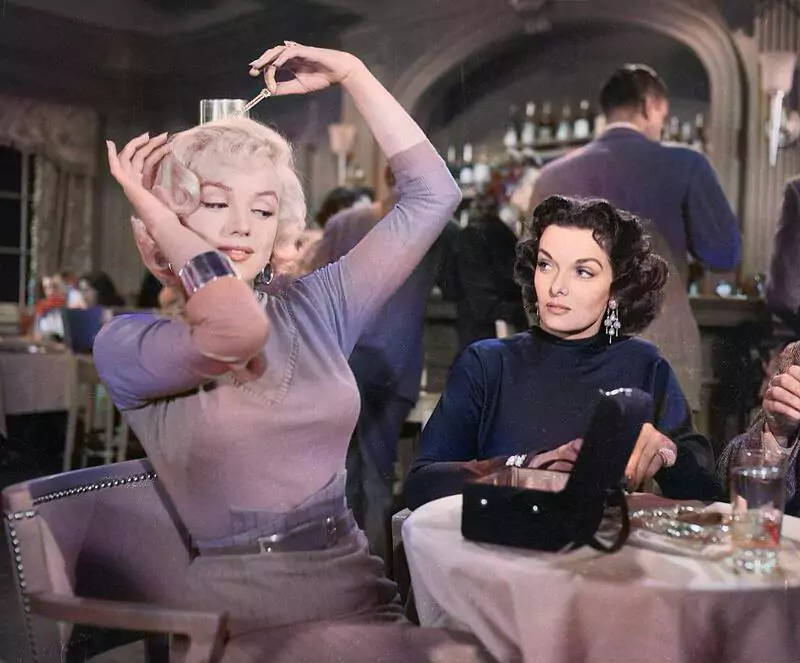 Marilyn Monroe with Jane Russell in Gentleman Prefer Blondes.