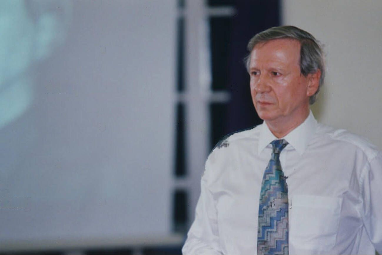 Anthony Giddens Major Works and Theory