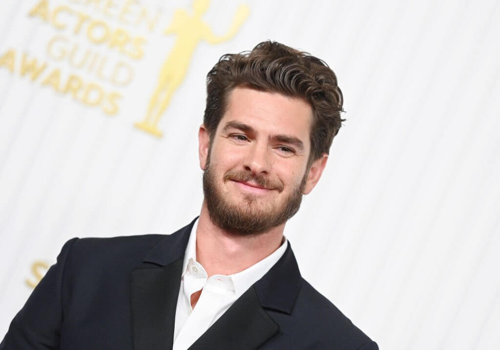 Is Andrew Garfield gay?