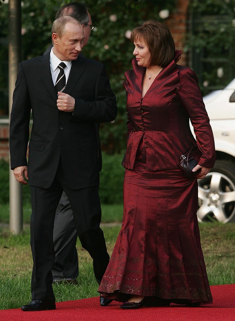  Lyudmila Shkrebneva and vladimir putin