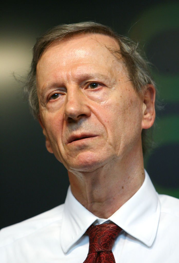 Who is Anthony Giddens?