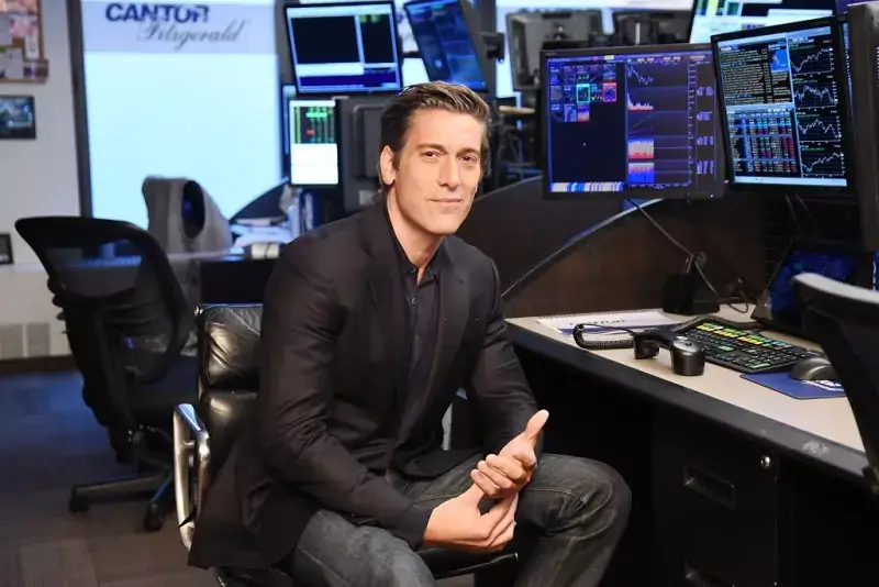 Is David Muir Gay?